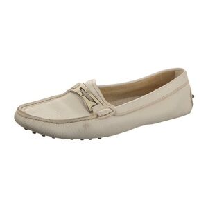 Tod's Cream Flats Timeless Elegance